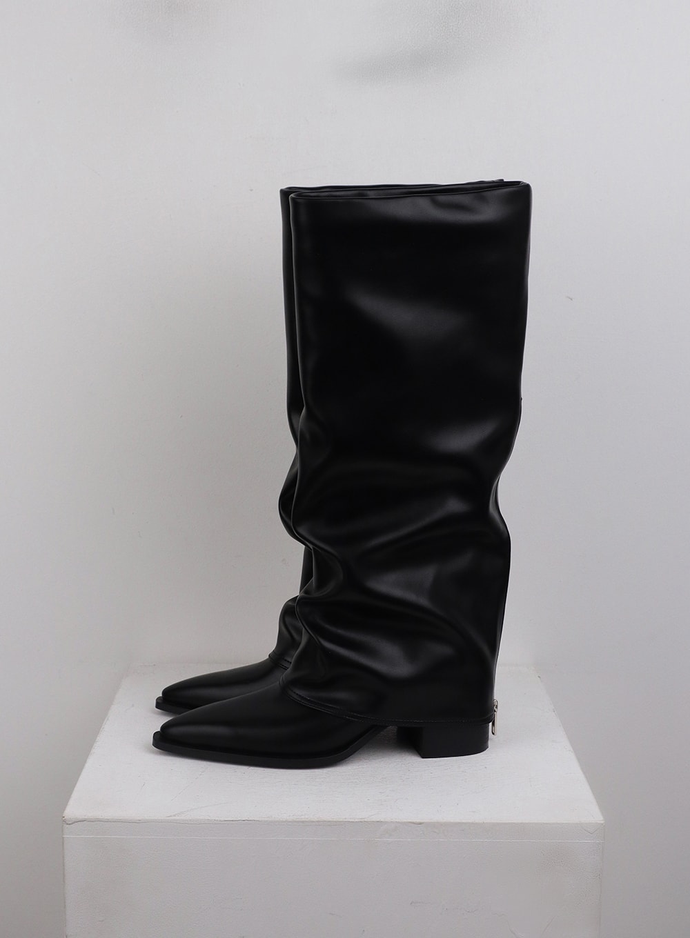 back-zip-up-faux-leather-boots-cj410