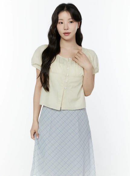 puff-sleeve-shirred-button-blouse-iy507 / Beige