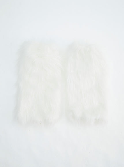 faux-fur-leg-warmers-in316