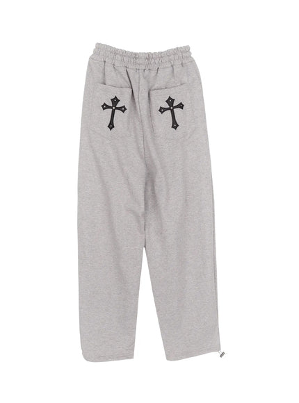 studded-cross-baggy-sweatpants-iy501