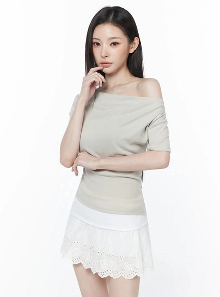 draped-one-shoulder-shirred-top-iu512 / Beige