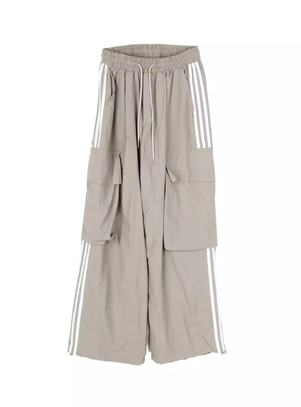wide-leg-striped-nylon-cargo-pants-iu512 / Beige