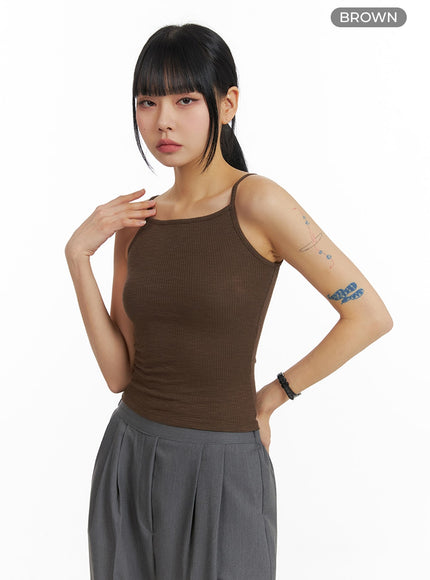 basic-sleeveless-top-im414 / Brown