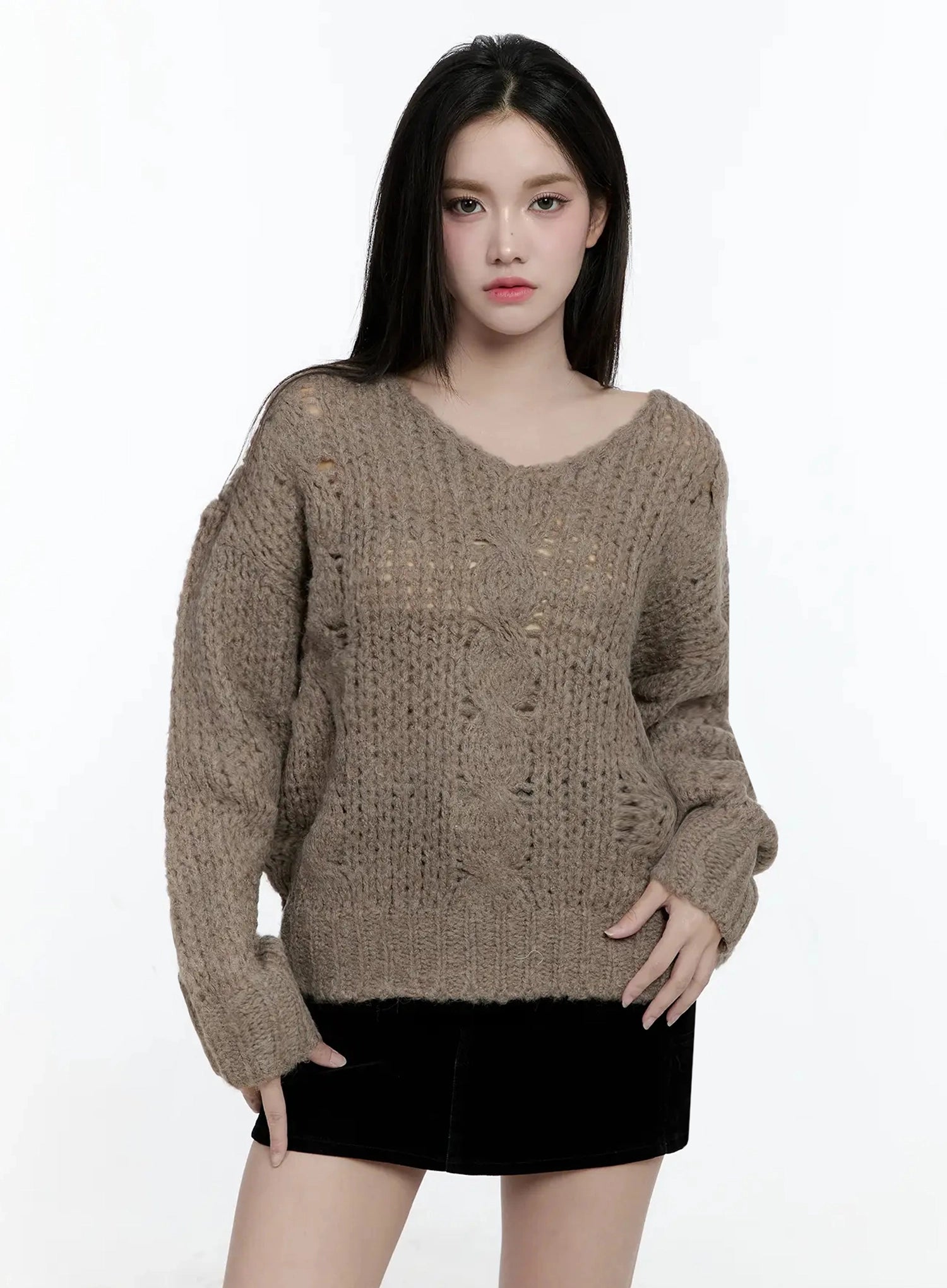 chunky-cable-knit-v-neck-sweater-io527 / Brown
