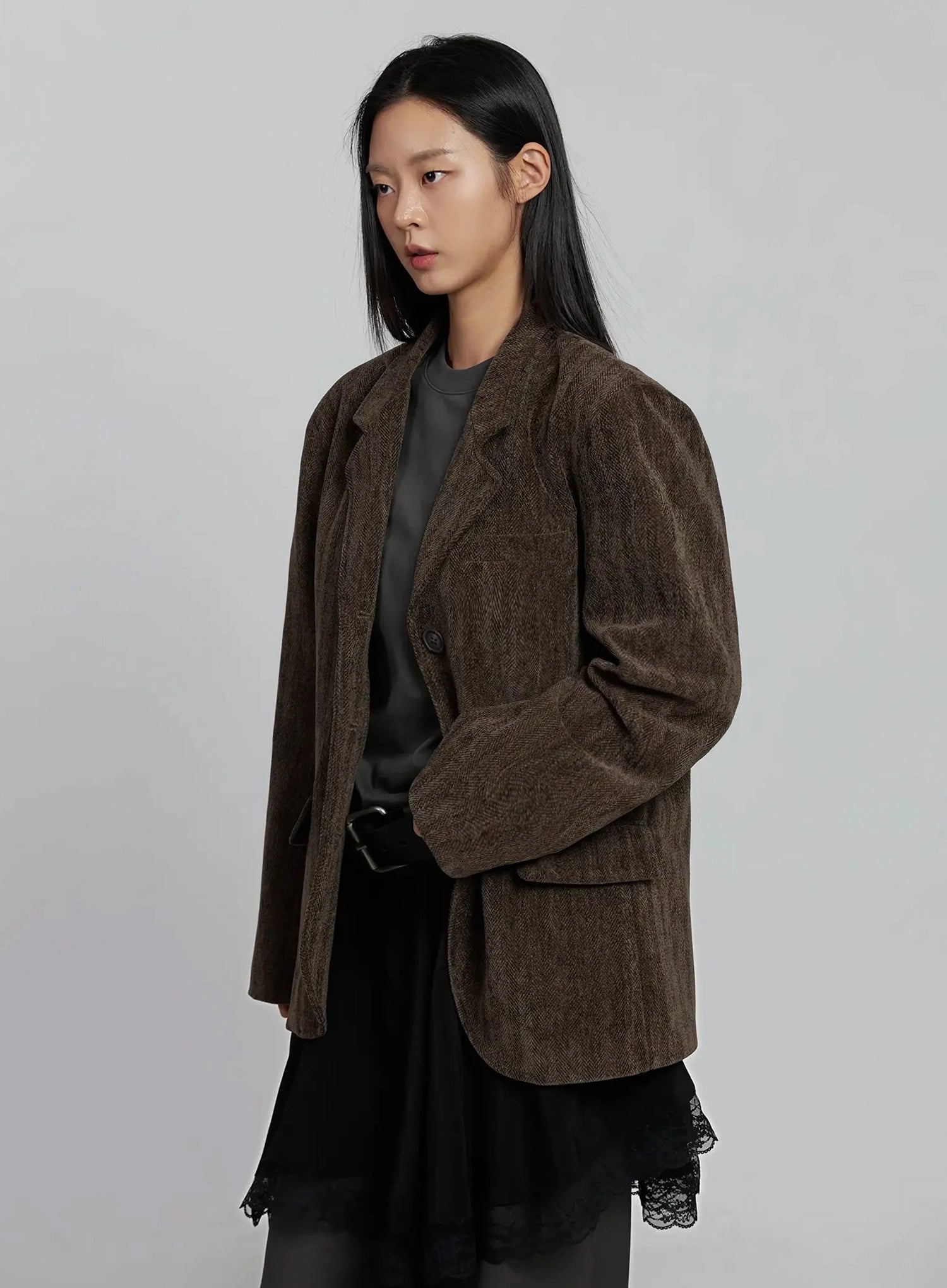 classic-velvet-oversized-blazer-im520 / Brown