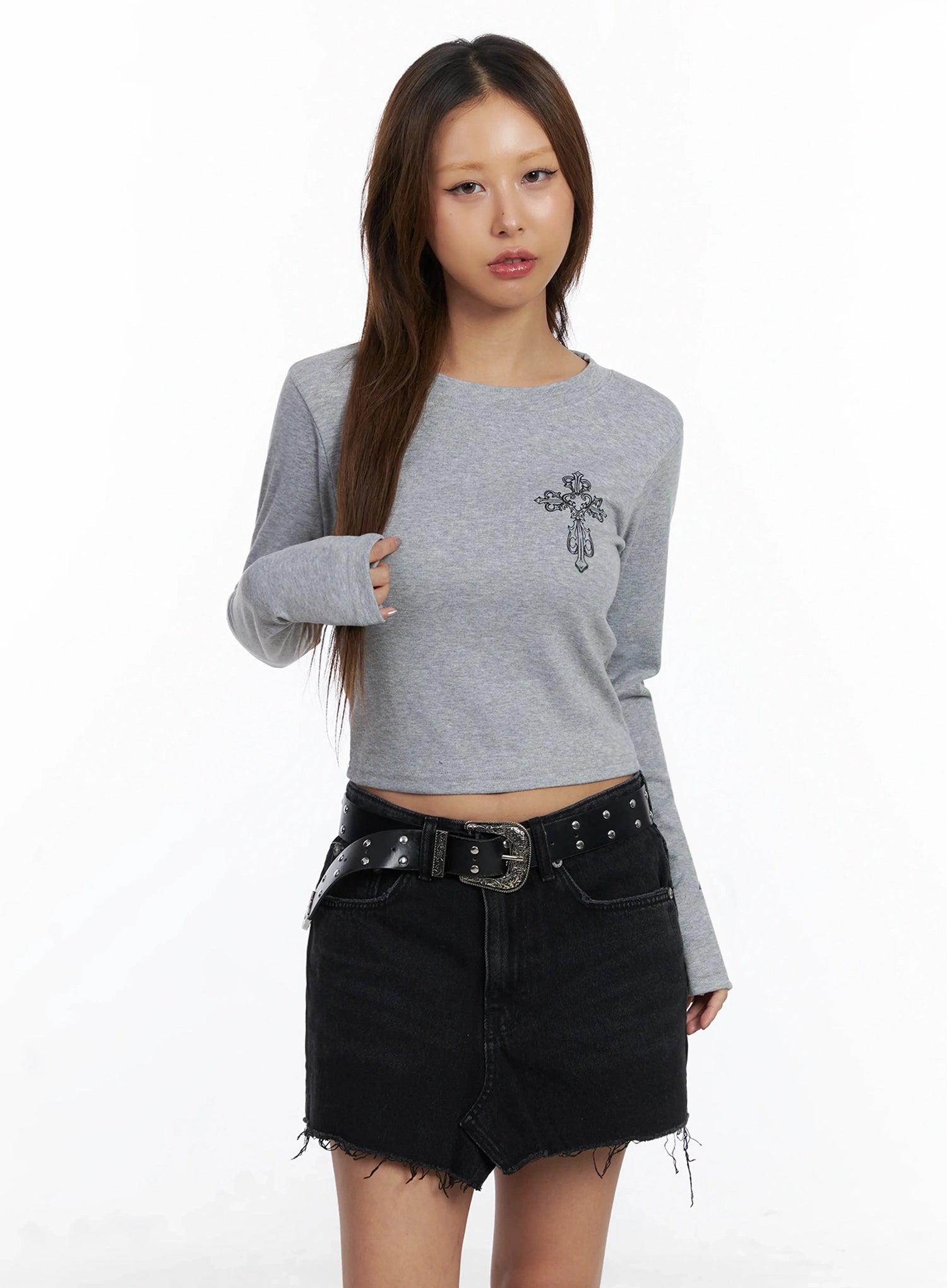 cross-graphic-crop-top-in528 / Gray