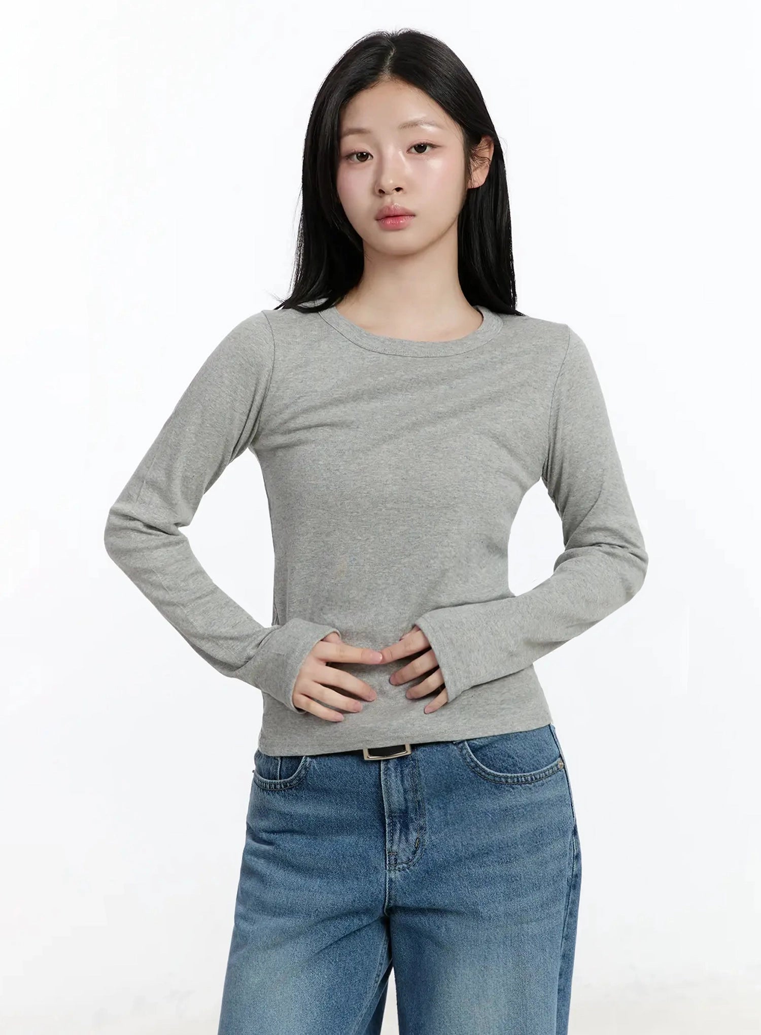 classic-round-neck-long-sleeve-top-im519 / Gray