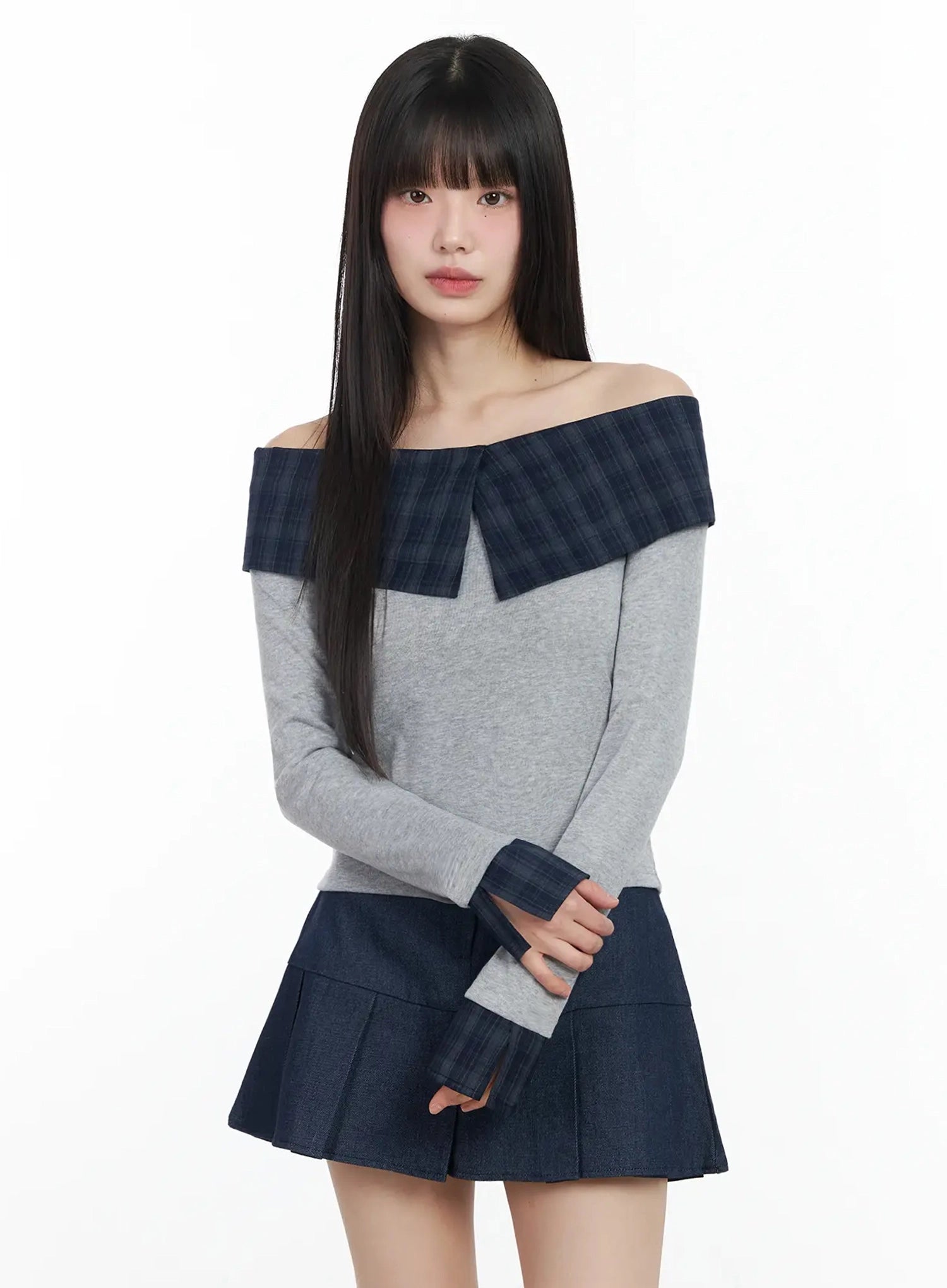 plaid-off-shoulder-long-sleeve-top-im523 / Gray