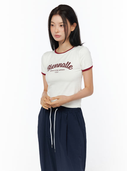 graphic-ringer-crop-tee-iu519 / Light beige