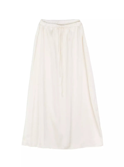 elegant-satin-maxi-skirt-is516 / Light beige