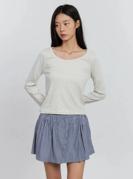 round-neck-long-sleeve-top-is515 / Light beige