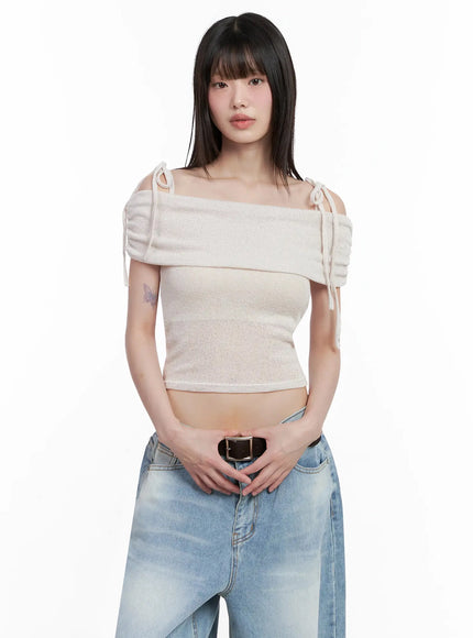 textured-off-shoulder-knit-top-il531 / Light beige