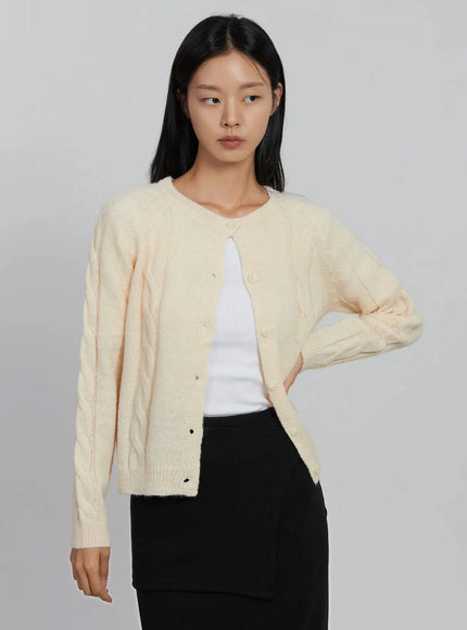 cable-knit-cardigan-id516 / Light beige
