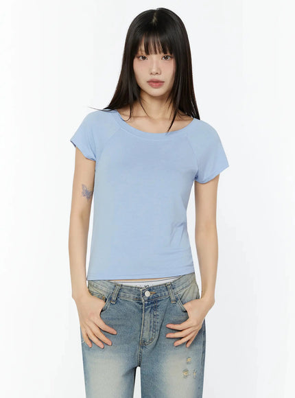slim-fit-essential-short-sleeve-top-iu518 / Light blue