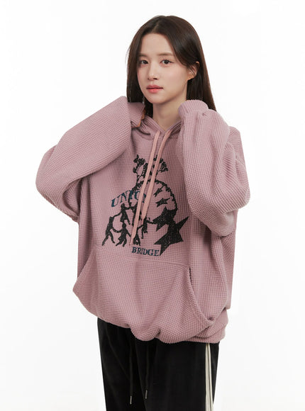 cozy-waffle-knit-graphic-hoodie-ij510 / Pink