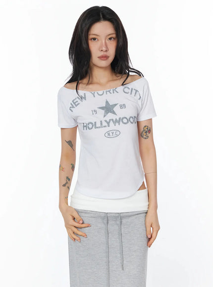 off-shoulder-graphic-tee-iu509 / White