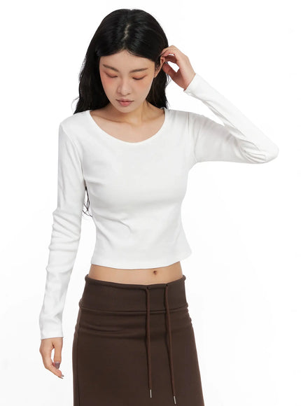 u-neck-crop-long-sleeve-top-in528 / White