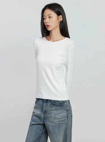 essential-long-sleeve-top-io530 / White