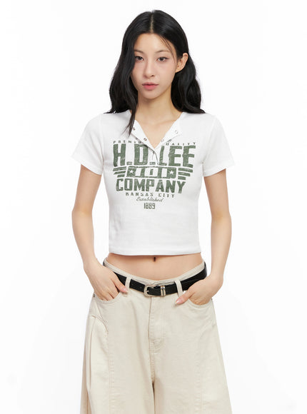 graphic-snap-collar-crop-tee-ig508 / White