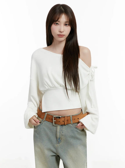 off-shoulder-knit-sweatshirt-ij521 / White