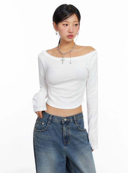 slim-fit-wide-neck-crop-top-ig527 / White