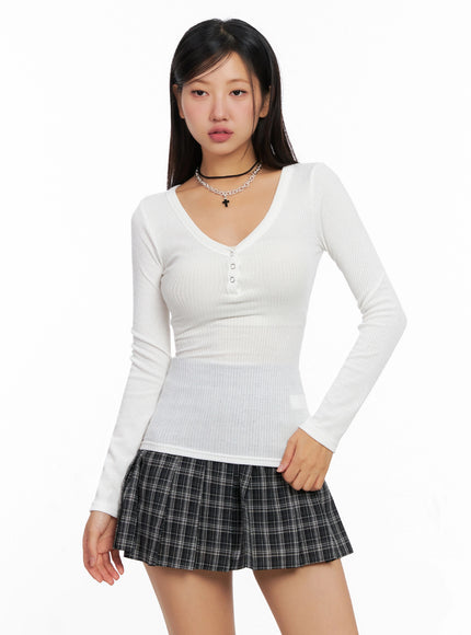 long-sleeve-v-neck-tee-ig527 / White