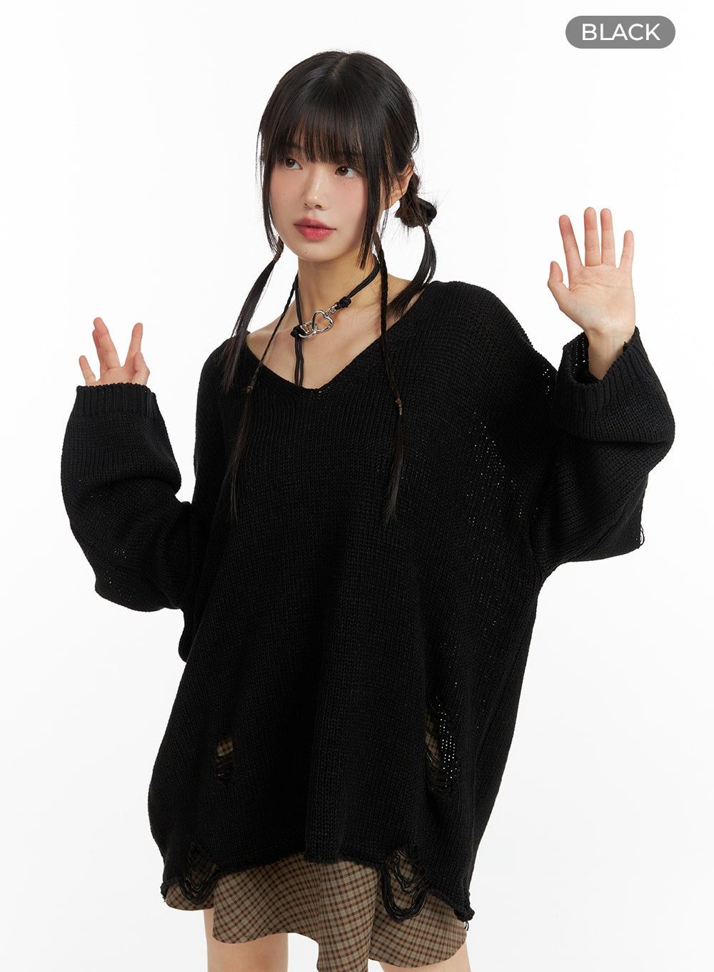 v-neck-ripped-knitted-long-sleeve-top-cf416 / Black