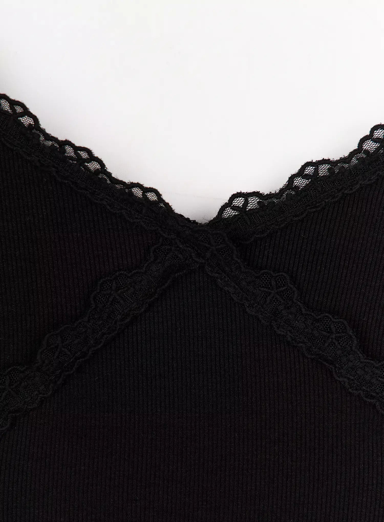 lace-trim-cami-iu512