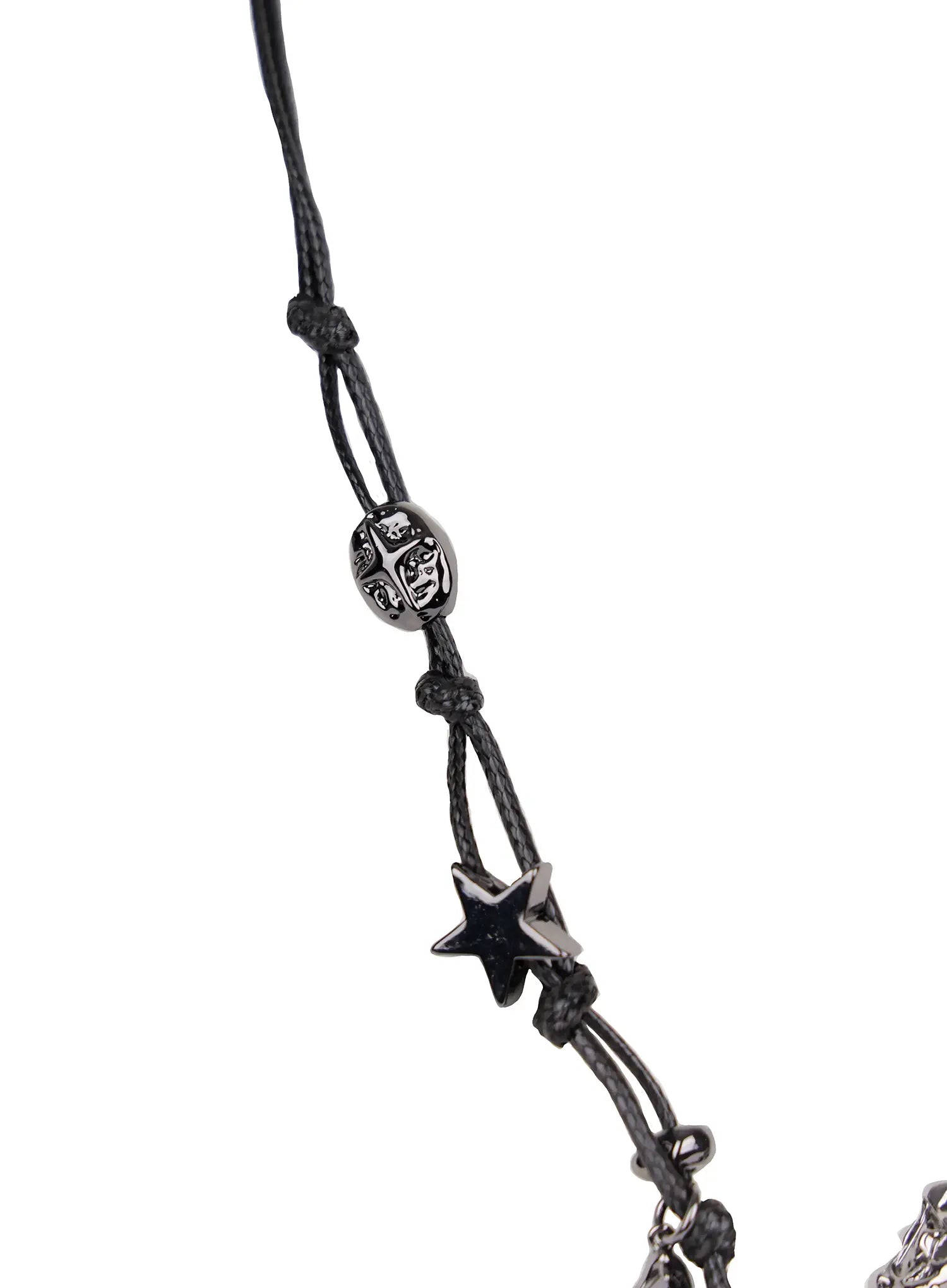 bold-metallic-pendant-cord-necklace-in510
