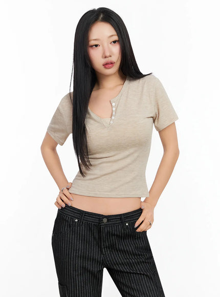 buttoned-slim-fit-t-shirt-ca513 / Beige