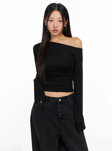 off-shoulder-long-sleeve-tee-ig528 / Black