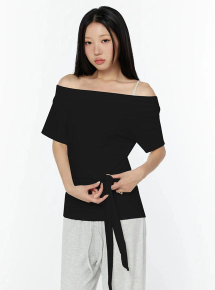 draped-off-shoulder-wrap-top-iu522 / Black