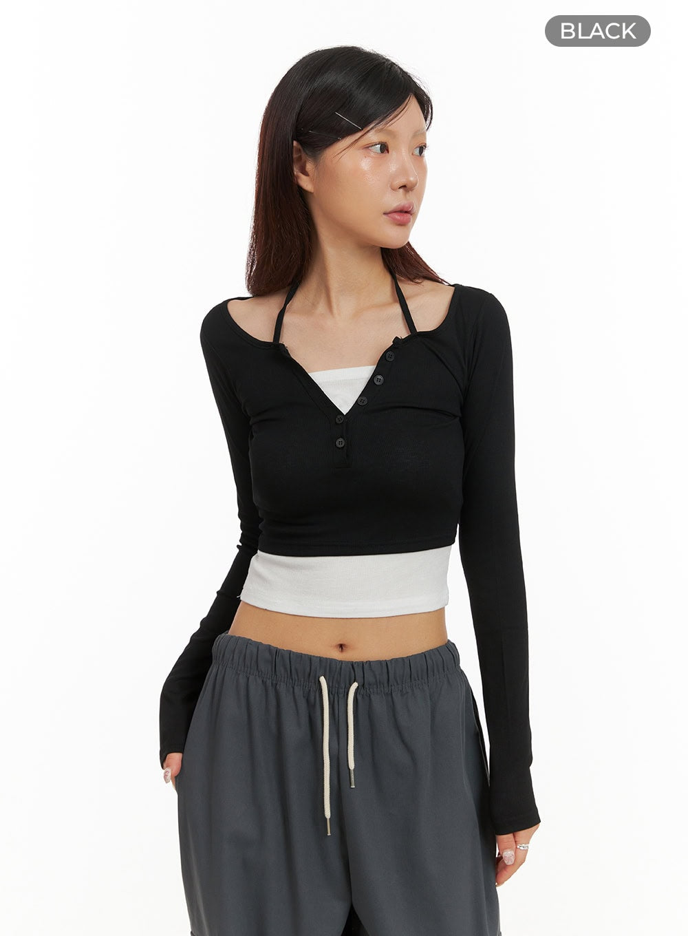 buttoned-halter-crop-top-iy410 / Black