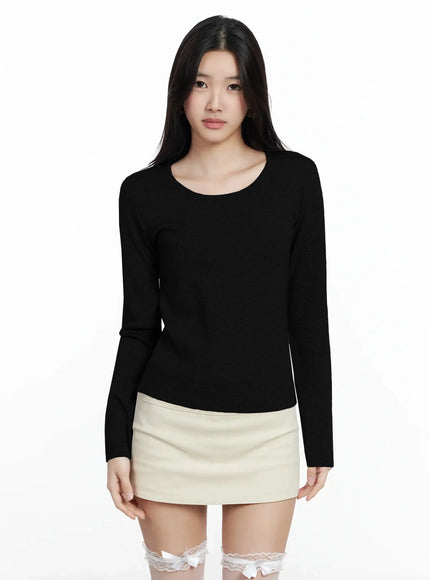 classic-u-neck-wool-blend-knit-top-im503 / Black