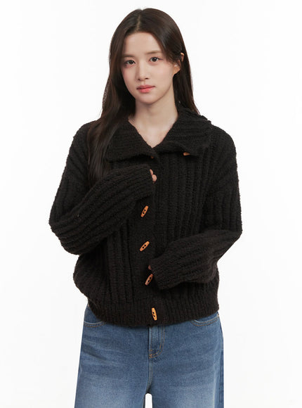 cozy-antler-buttoned-knit-cardigan-ij510 / Black