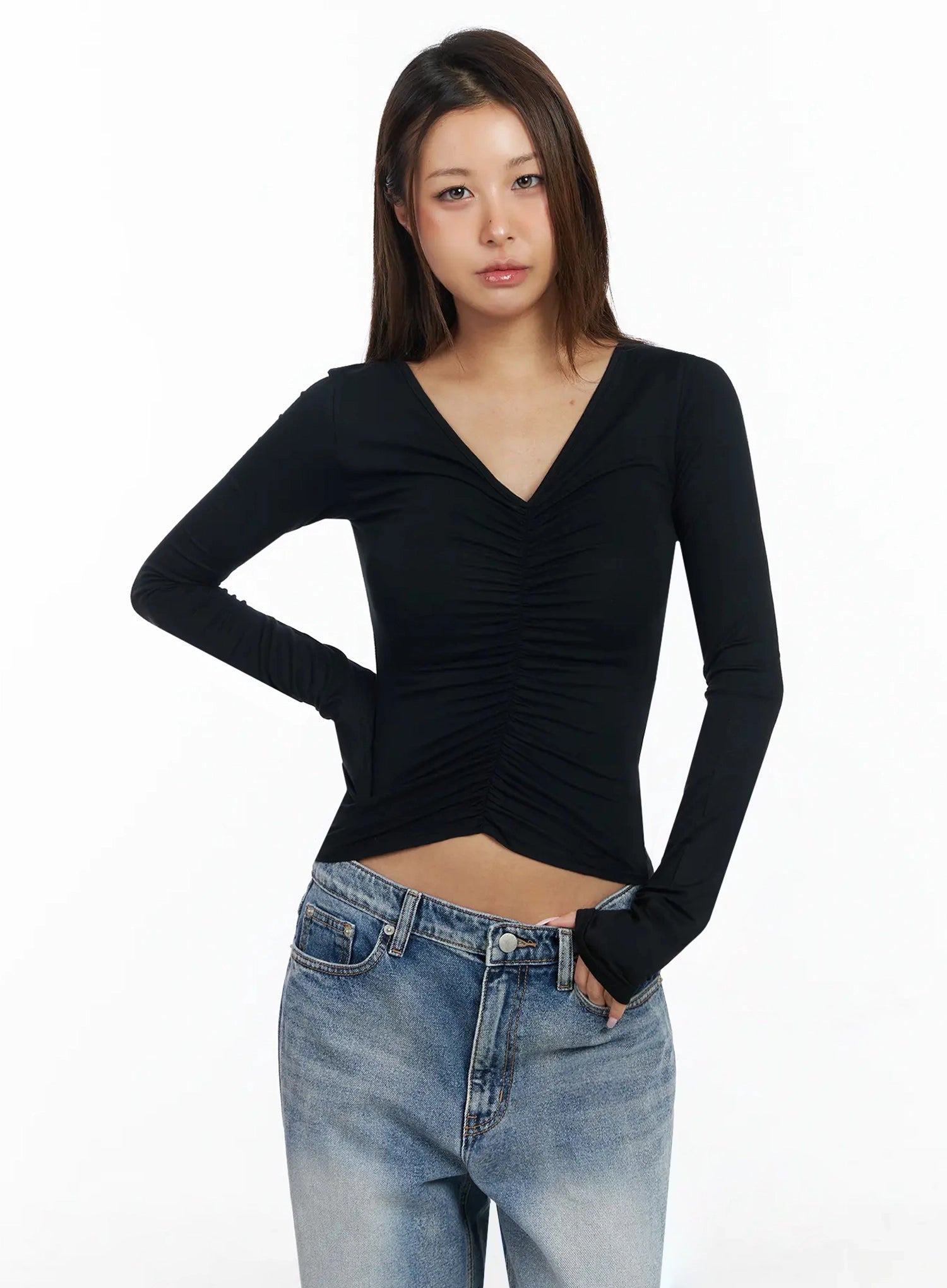 v-neck-shirred-long-sleeve-top-ia527 / Black