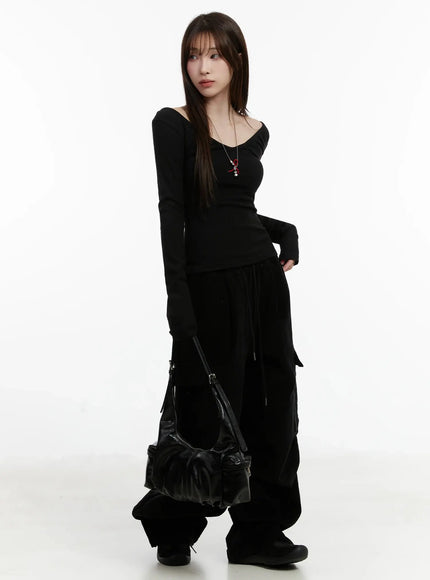 shirred-v-neck-top-id525 / Black