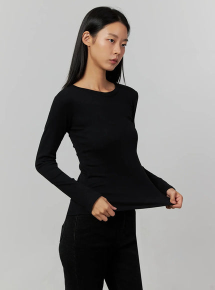 ribbed-knit-long-sleeve-top-ij505 / Black