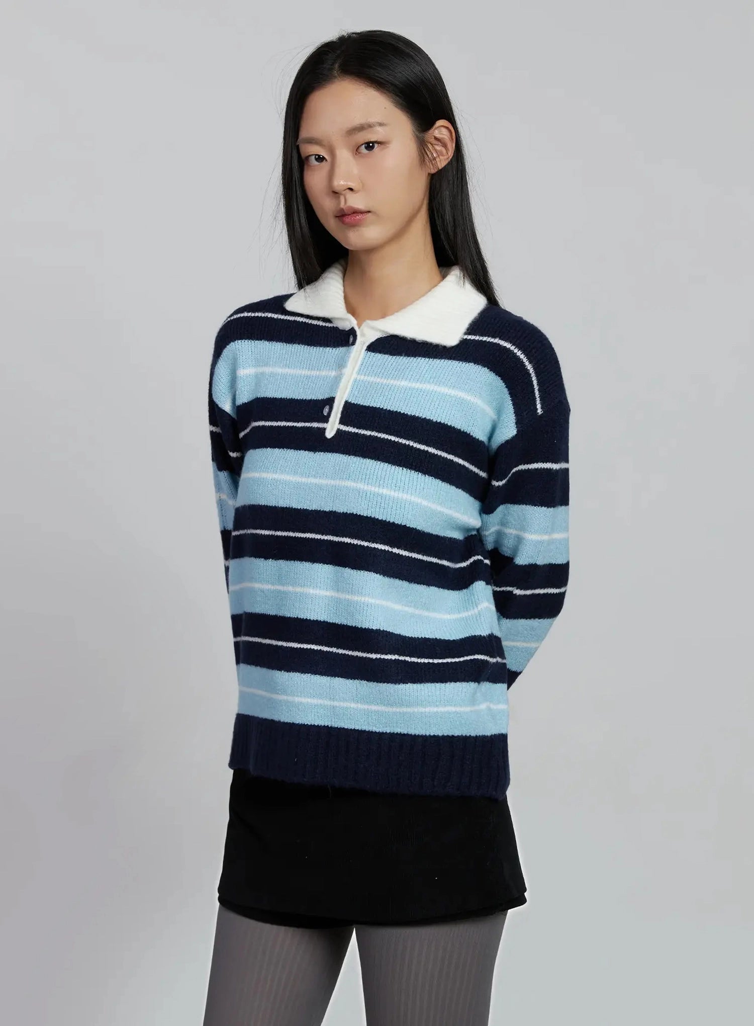 buttoned-collar-striped-knit-sweater-im520 / Dark blue
