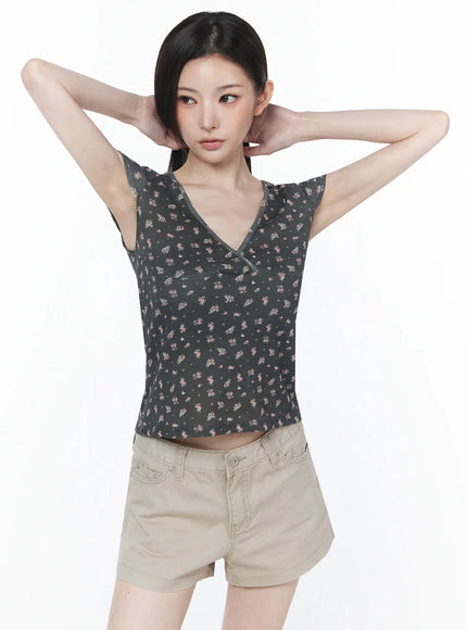 floral-v-neck-wrap-top-iu512 / Dark gray