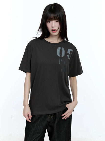 05-graphic-print-short-sleeve-tee-ig508 / Dark gray