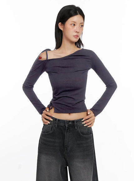 asymmetric-off-shoulder-long-sleeve-top-is515 / Dark gray