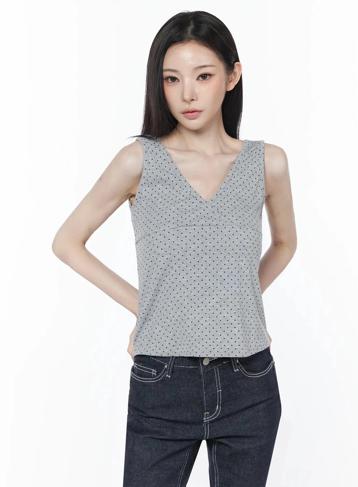 v-neck-polka-dot-top-iu512 / Gray