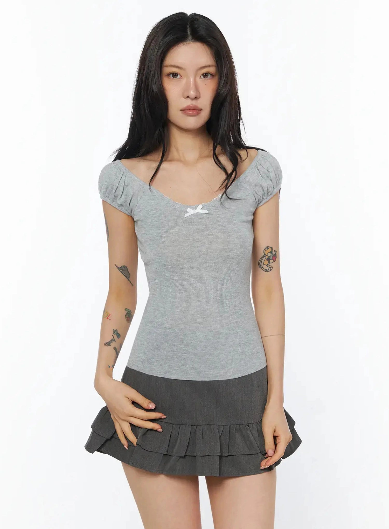lace-trim-puff-short-sleeve-top-iu508 / Gray