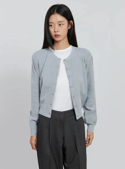 casual-button-up-cardigan-in507 / Gray