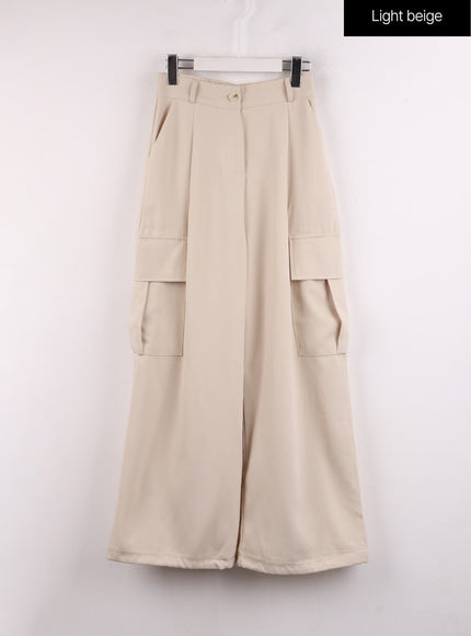 pintuck-cargo-wide-leg-pants-if402 / Light beige