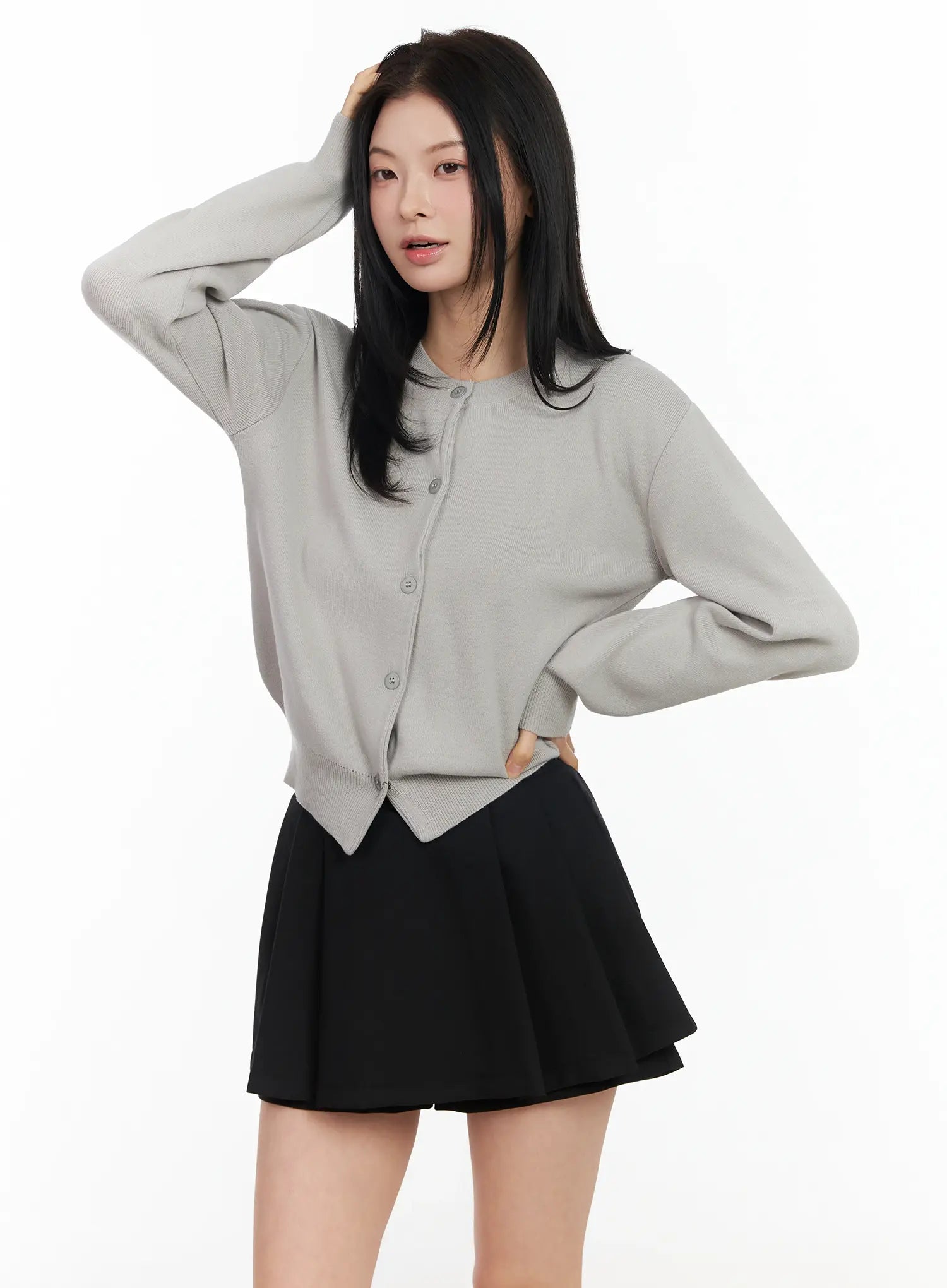 simple-round-neck-cardigan-im524 / Light gray