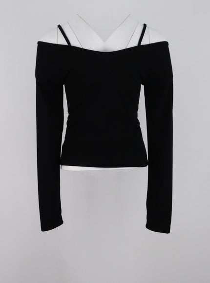 off-shoulder-long-sleeve-top-ig304