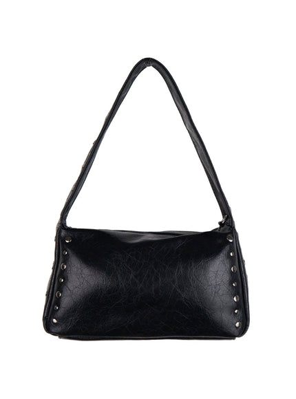 faux-leather-studded-shoulder-bag-ij503 / black