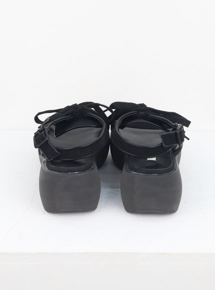 sneaker-sandals-il305